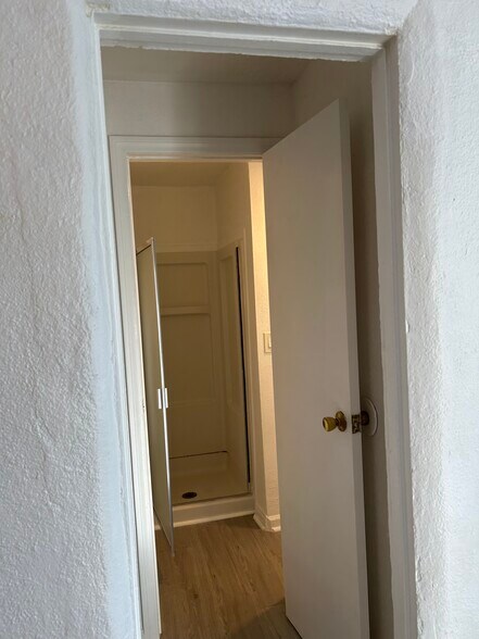 Building Photo - 33141 Case St