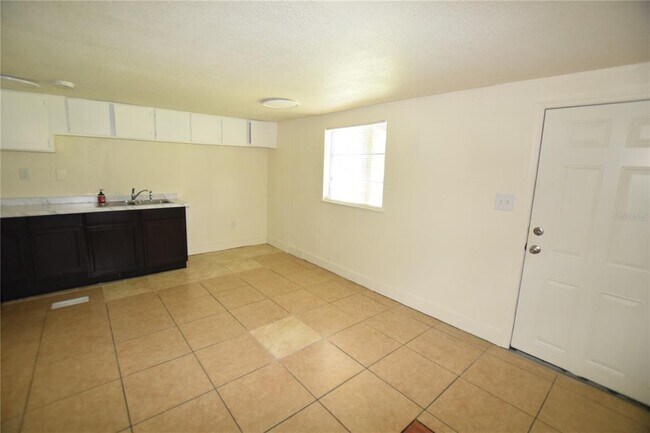 Building Photo - 5101 N Kaliga Dr