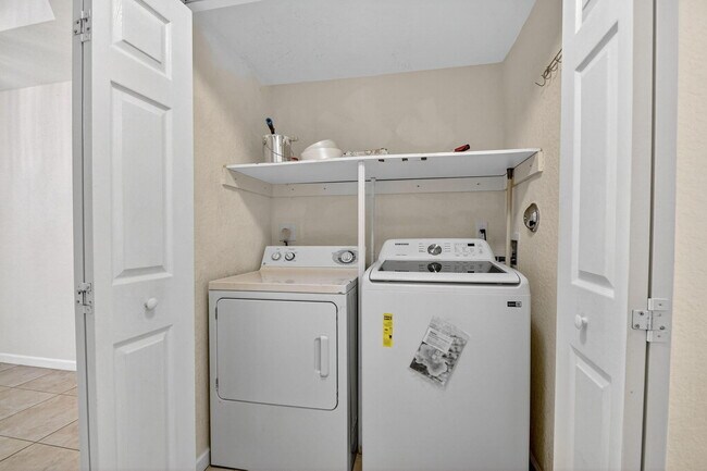 Building Photo - 2947 Hope Valley St