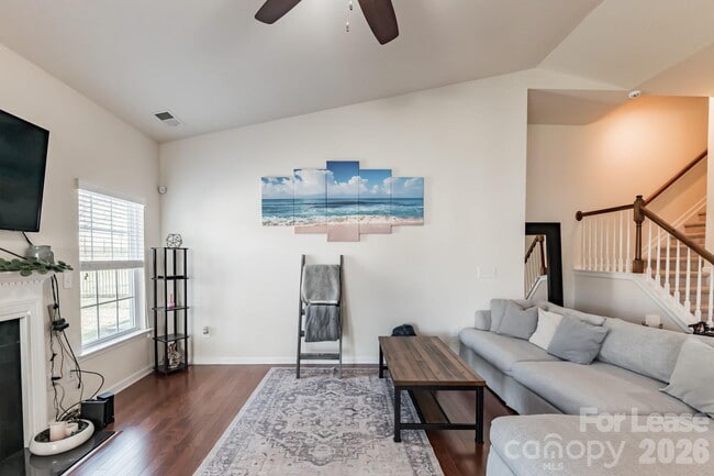 Building Photo - 5826 Castlecove Rd