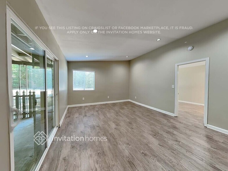 Building Photo - 18612 Arminta St