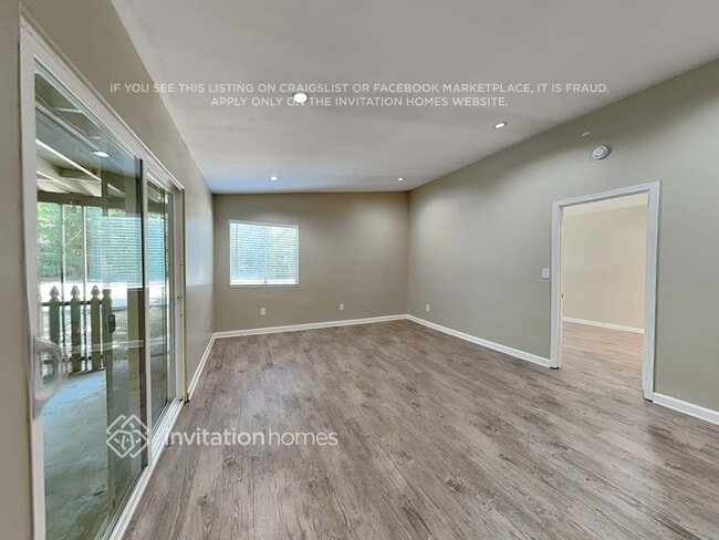 Building Photo - 18612 Arminta St