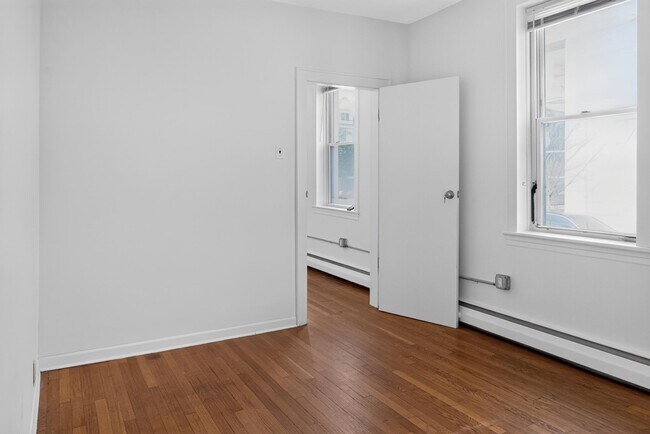 Building Photo - 352 Avenue C