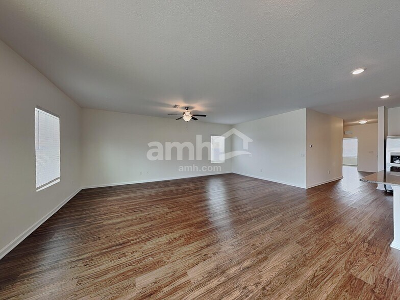 Building Photo - 8714 Layalie Way