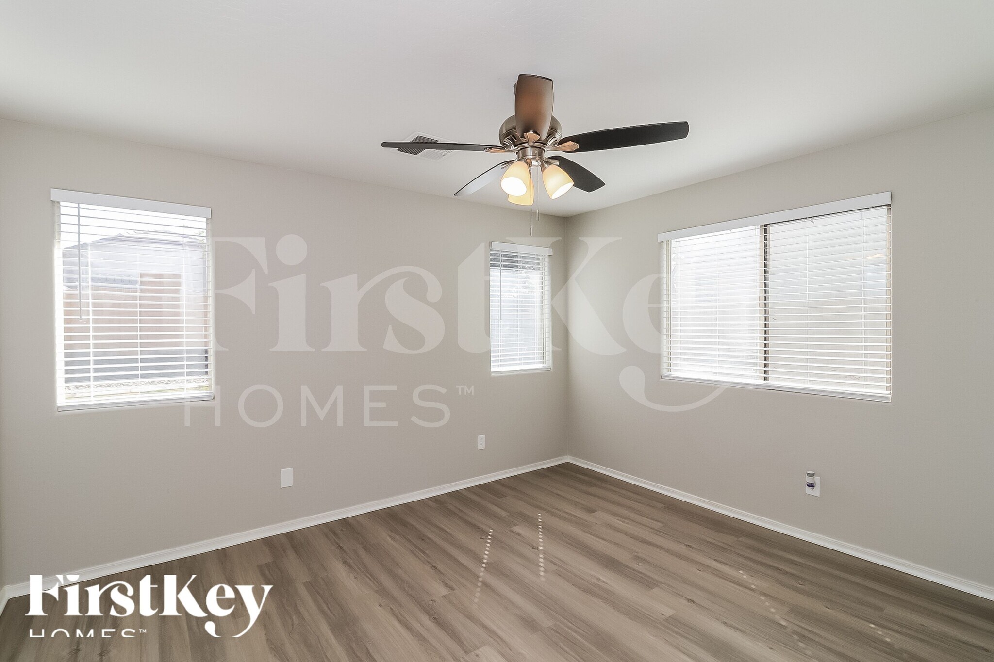 Building Photo - 7209 S 45th Ave