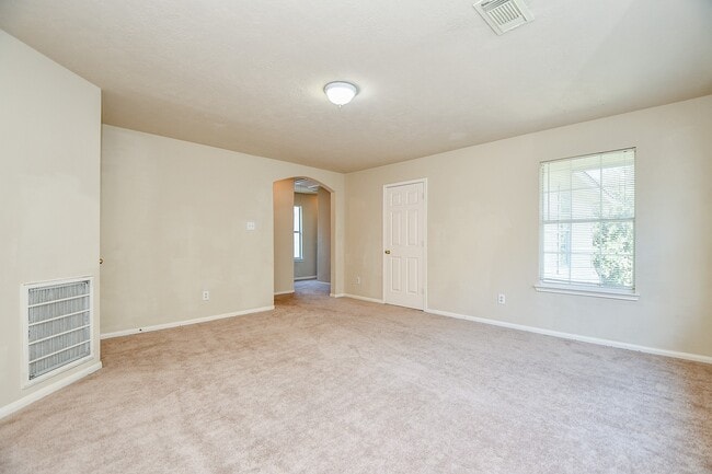 Building Photo - 13979 Maximos Dr