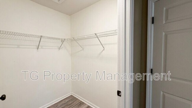 Building Photo - 3610 Kirkpatrick Cir
