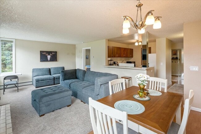 Building Photo - Charming Furnished Condo in Taku/Campbell ...