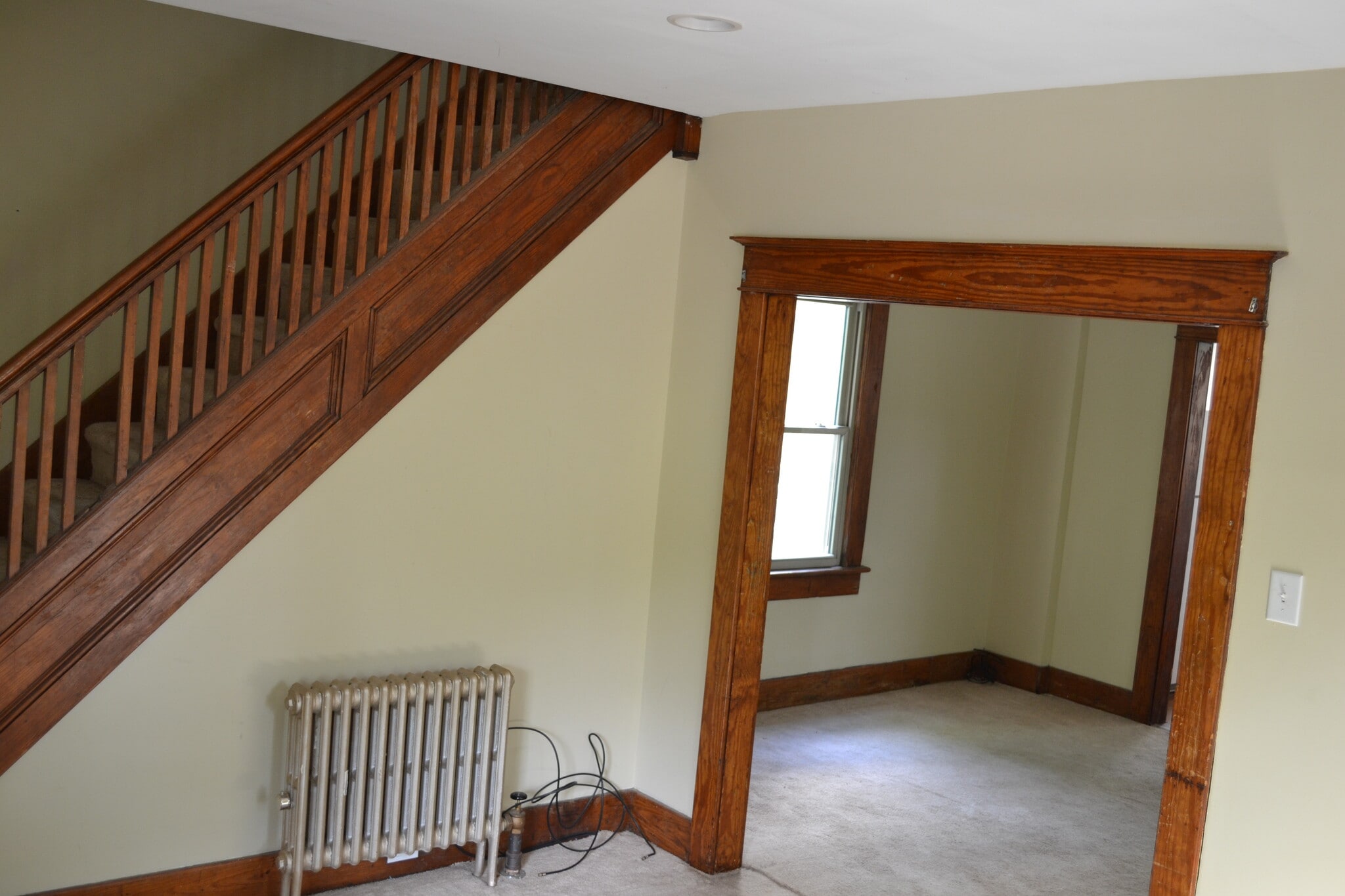 Building Photo - 2115 Hollister Ave