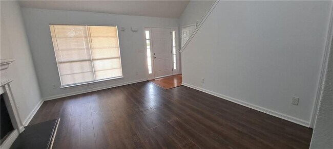 Building Photo - 4520 Ravenwood Pl