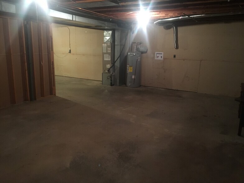 Building Photo - 613 Pepper Ridge Ct