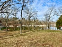 Building Photo - 304 Persimmon Way