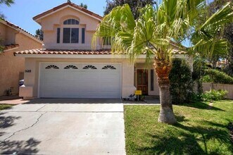 Building Photo - Beautiful 4Br/2.5Ba Home With Private Yard In Shadowridge!!