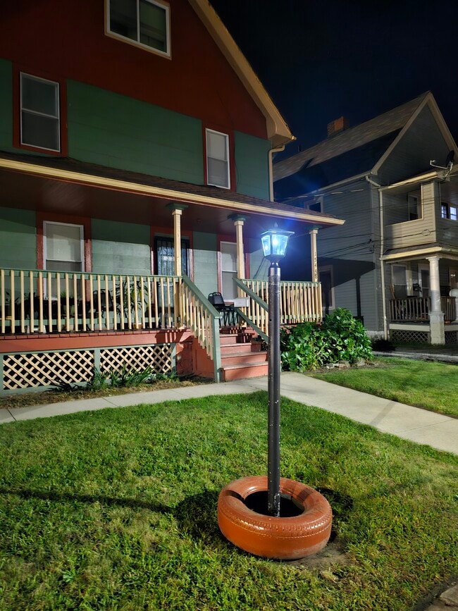 15448 Calcutta Ave 15448 Calcutta Ave Cleveland OH 44110 Apartment