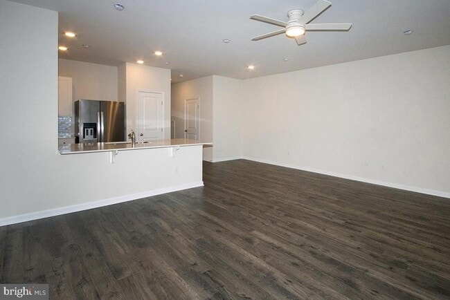 Building Photo - 117 Mazzeo Dr