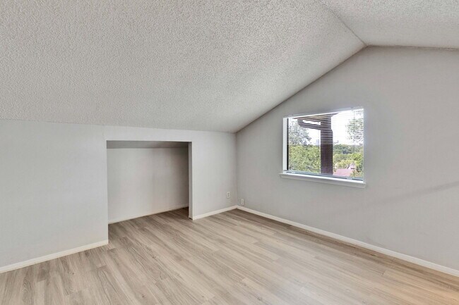 Building Photo - 1714 Timber Ridge Dr