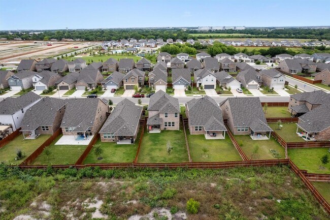 Building Photo - 1617 Purple Martin Dr