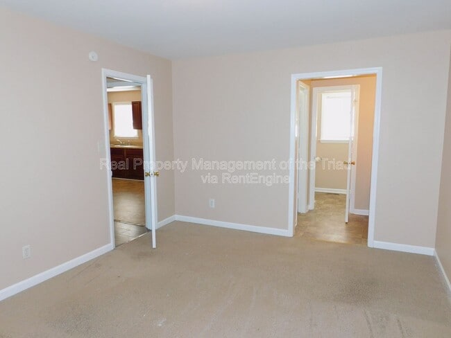 Building Photo - 814 Carrieland Dr