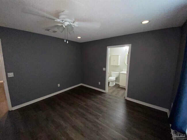 Building Photo - 10340 Chinaberry Ct