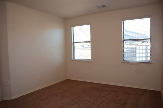 Building Photo - 5036 Copper Ranch Ave