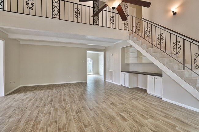 Building Photo - 2706 Stetson Ln