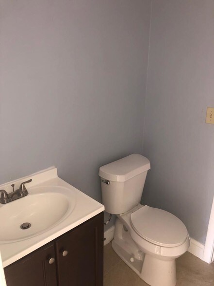 Building Photo - 7795 Grande St