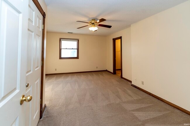 Building Photo - 5435 Kiowa Cir