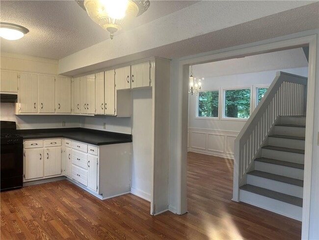 Building Photo - 2918 Mockingbird Cir