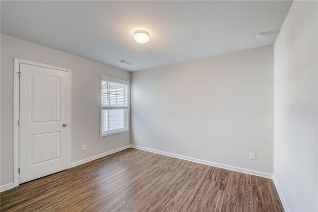 Building Photo - 224 Turner Ln