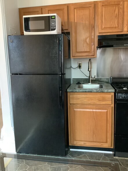 Eat in kitchen - 943 M St NW