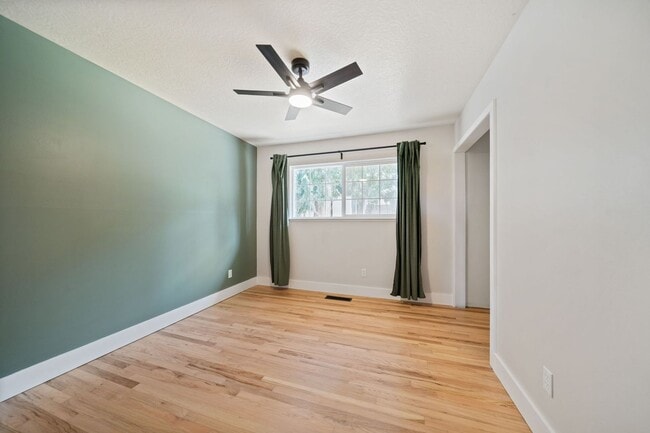 Building Photo - 1420 NW 130th Ave