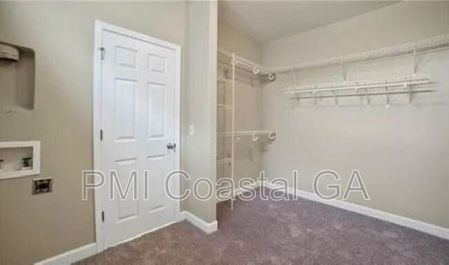 Building Photo - 663 Wyndham Way