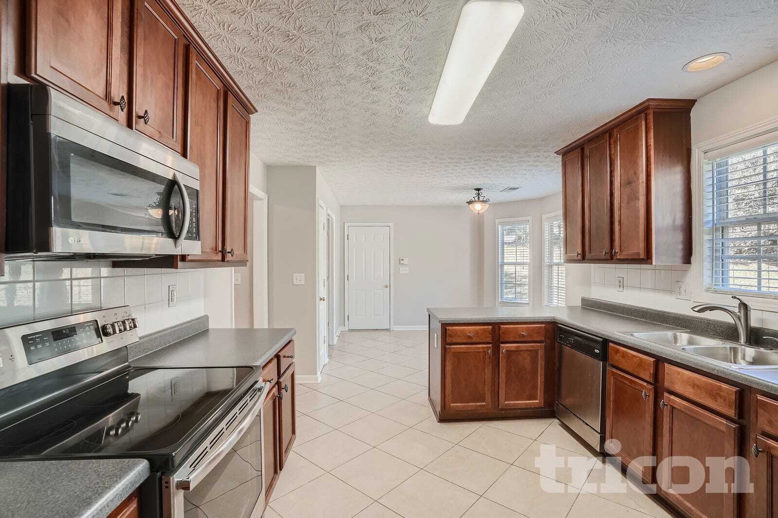 Building Photo - 515 Plantation Creek Dr