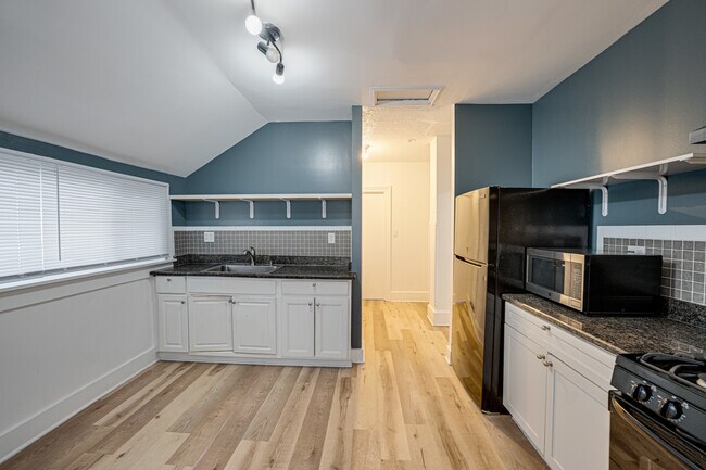 Building Photo - 264 N Jackson St