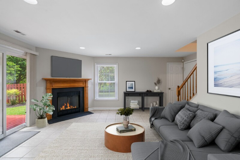 Building Photo - 7073 Kings Manor Dr