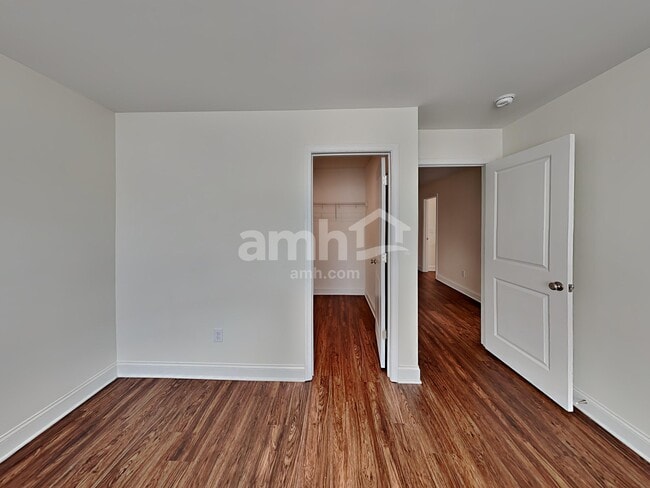 Building Photo - 300 Bourne St