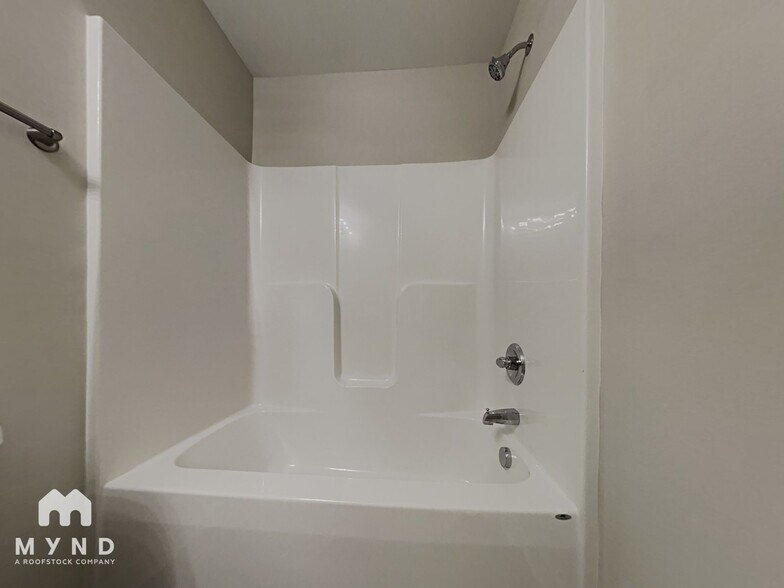 Building Photo - 153 McKinnon Ave NE