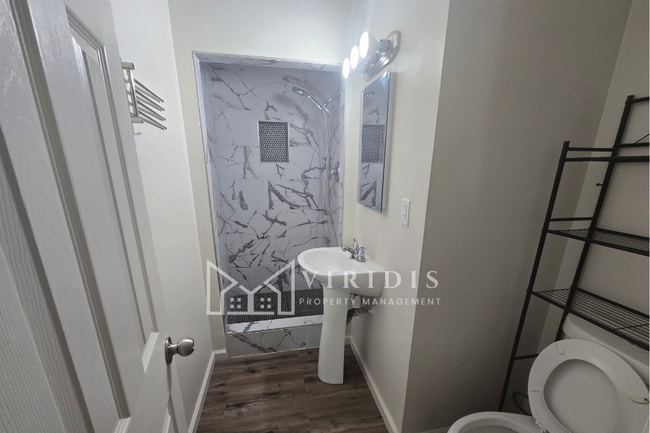 Building Photo - 2312 Castro Ln