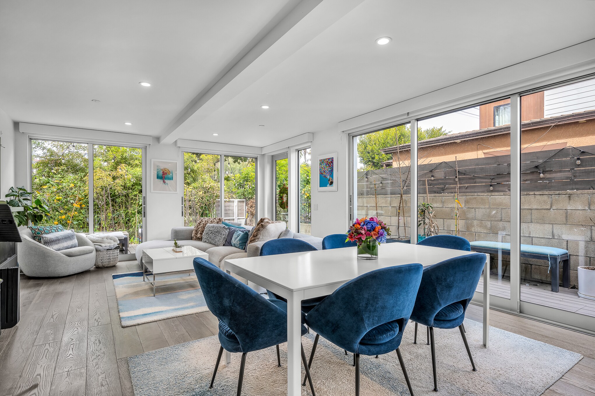 Easy entertaining and flow - 718 Marine St