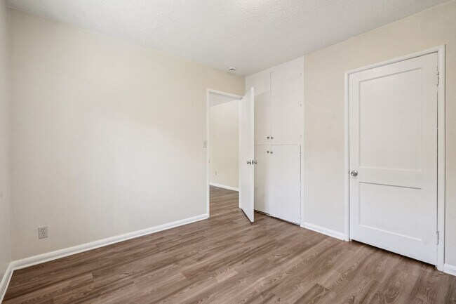 Building Photo - Discover Your New Home in the Kenton Neigh...