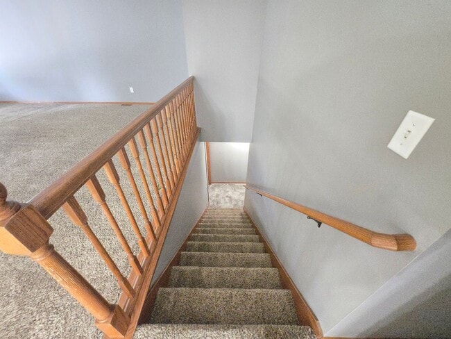 Building Photo - Spacious West Sioux Falls Twinhome with Gr...