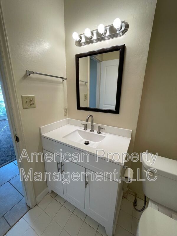 Building Photo - 11841 E 36th St