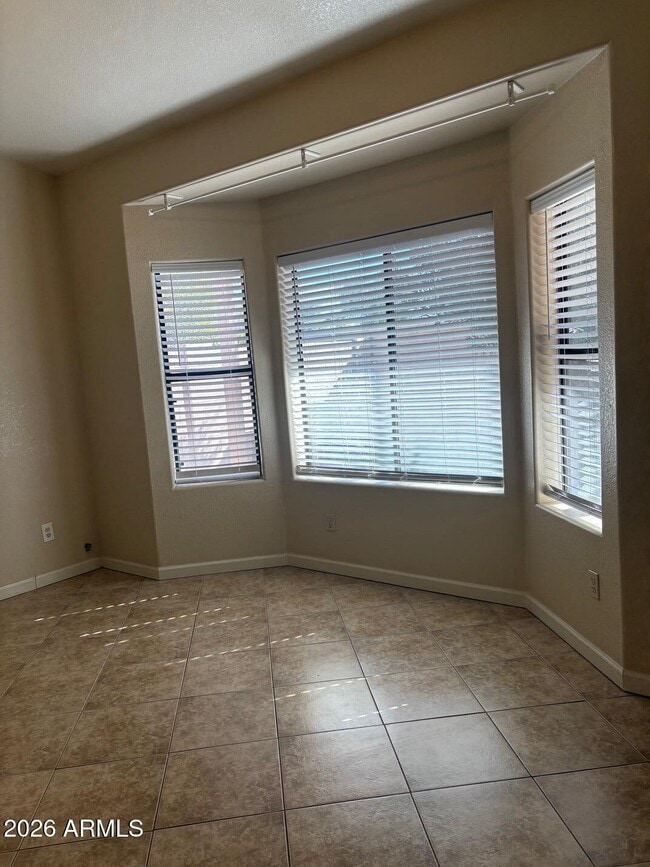 Building Photo - 1913 E Marquette Dr