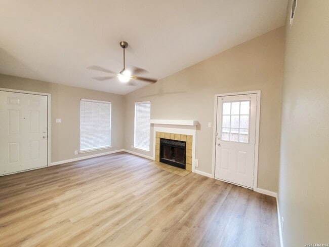 Building Photo - 5717 Lochmoor