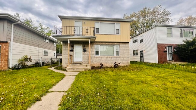 Primary Photo - 8907 W Hampton Ave
