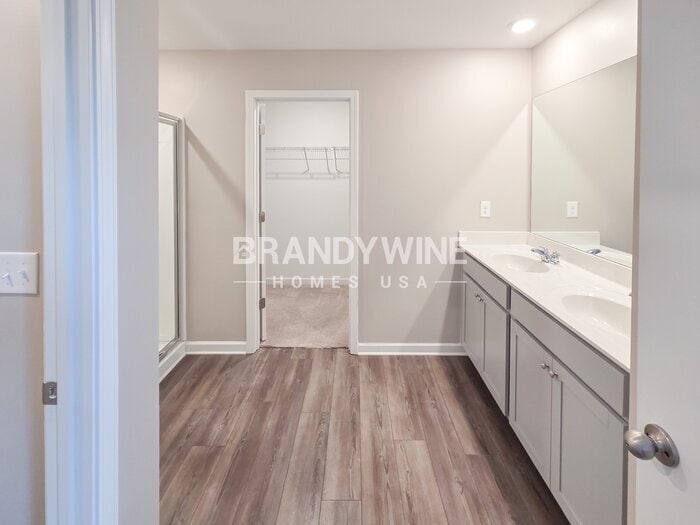 Building Photo - 859 Gelderland Dr