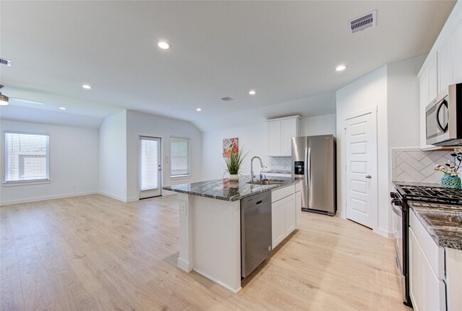 Building Photo - 2808 Misty Elm Ln