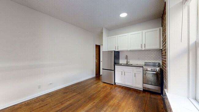 Building Photo - 145 Fell St