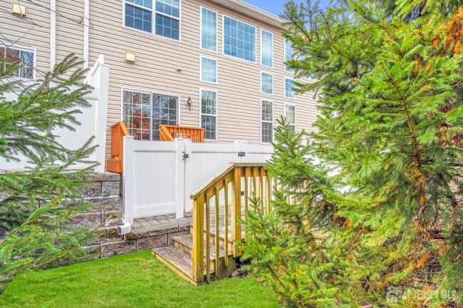 Building Photo - 304 Cambridge Dr