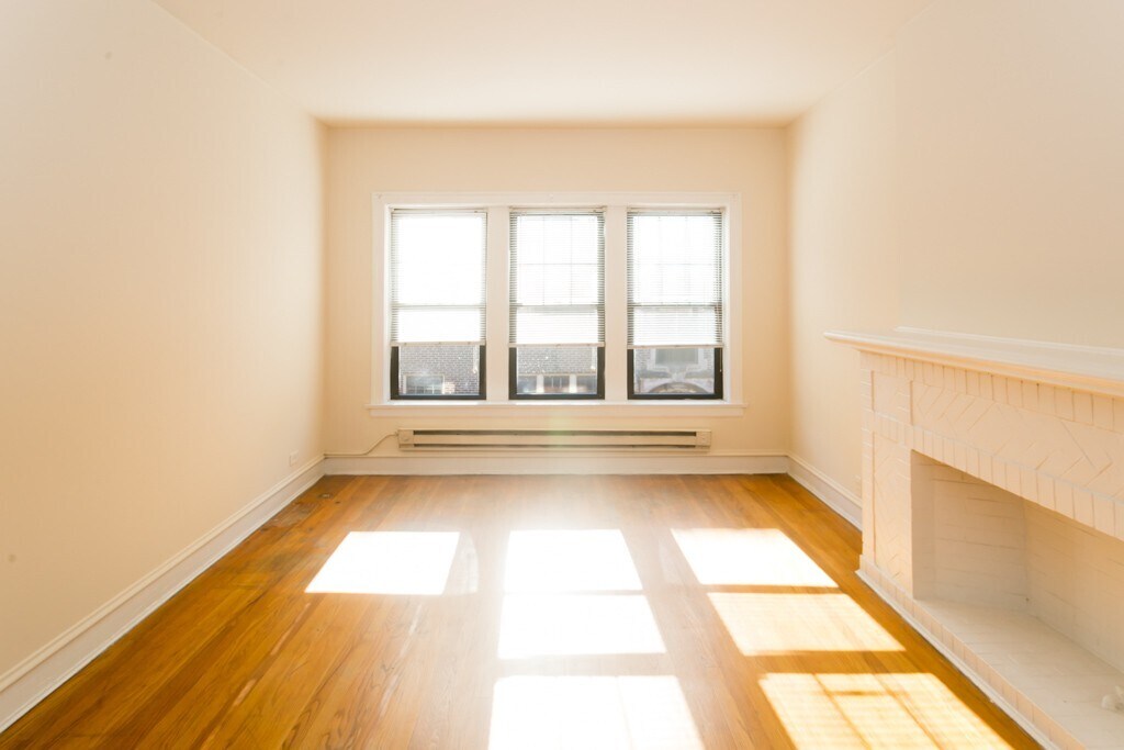 Building Photo - 1324 Oak Ave